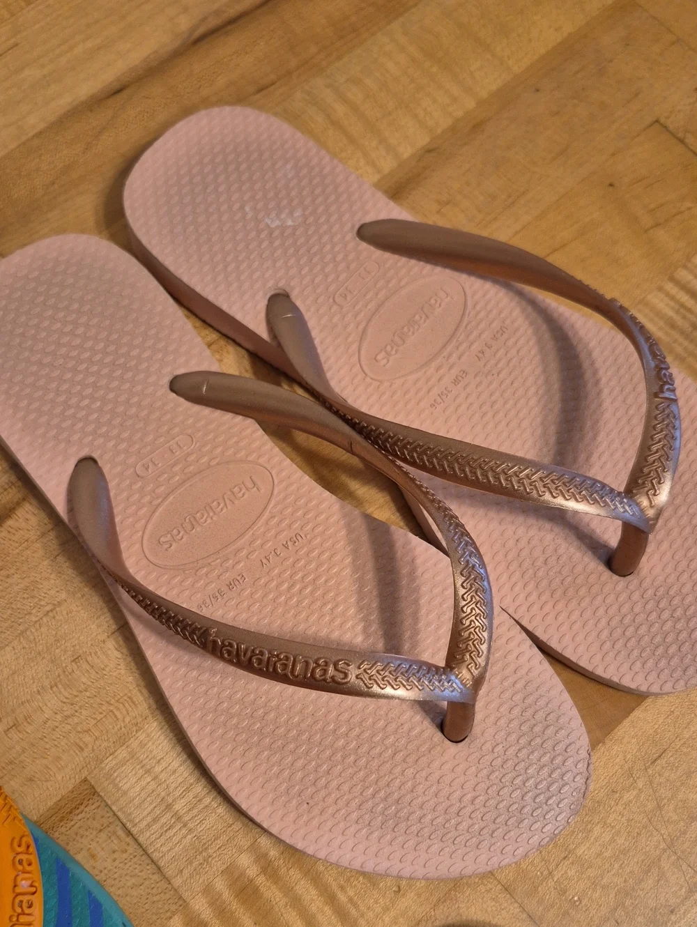 Havaianas Set Of 3 Beach Pool Thong Plastic Sandals